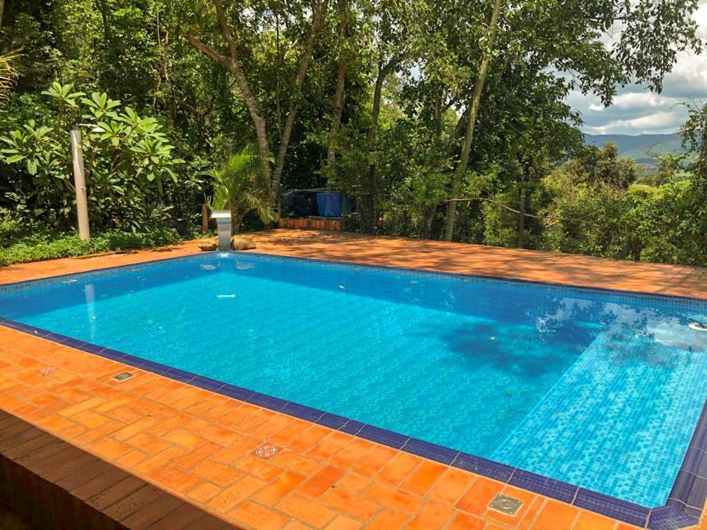 Casa De Campo Araxa Na Montanha Com Piscina ปิราคายา ภายนอก รูปภาพ