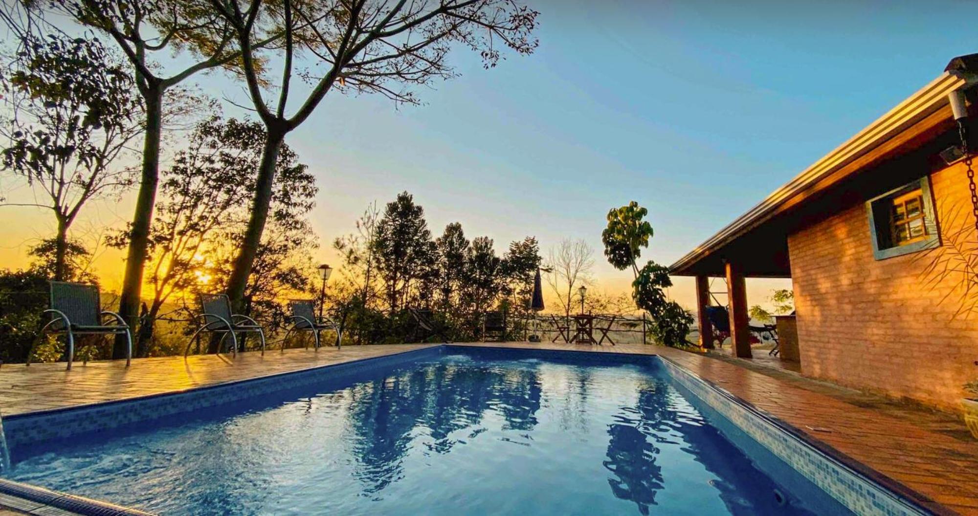 Casa De Campo Araxa Na Montanha Com Piscina ปิราคายา ภายนอก รูปภาพ