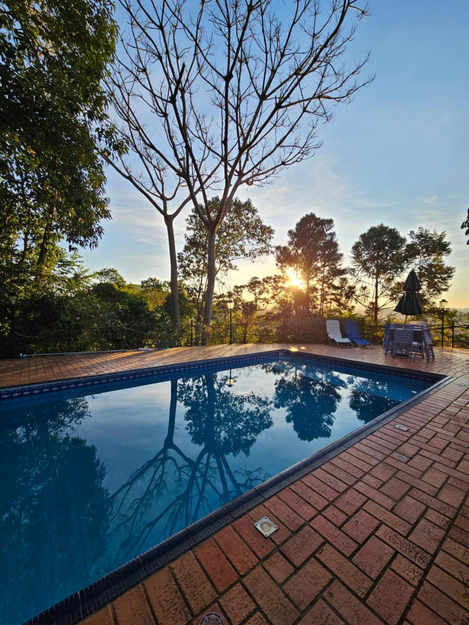 Casa De Campo Araxa Na Montanha Com Piscina ปิราคายา ภายนอก รูปภาพ